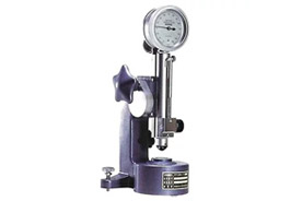 ロックウェル硬度計